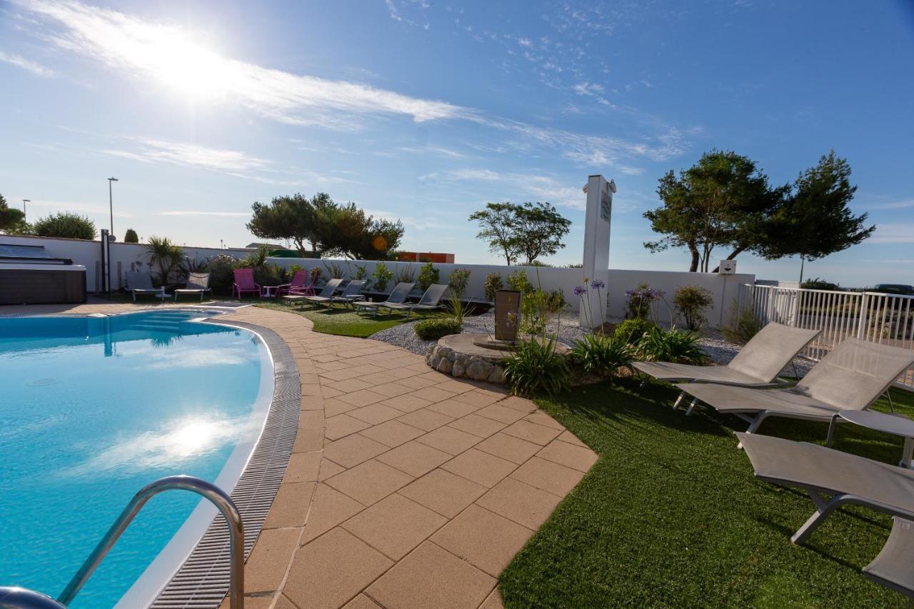 Hotel Restaurant Le Grand Large - Face A La Plage - Ile De Re Rivedoux-Plage Ngoại thất bức ảnh