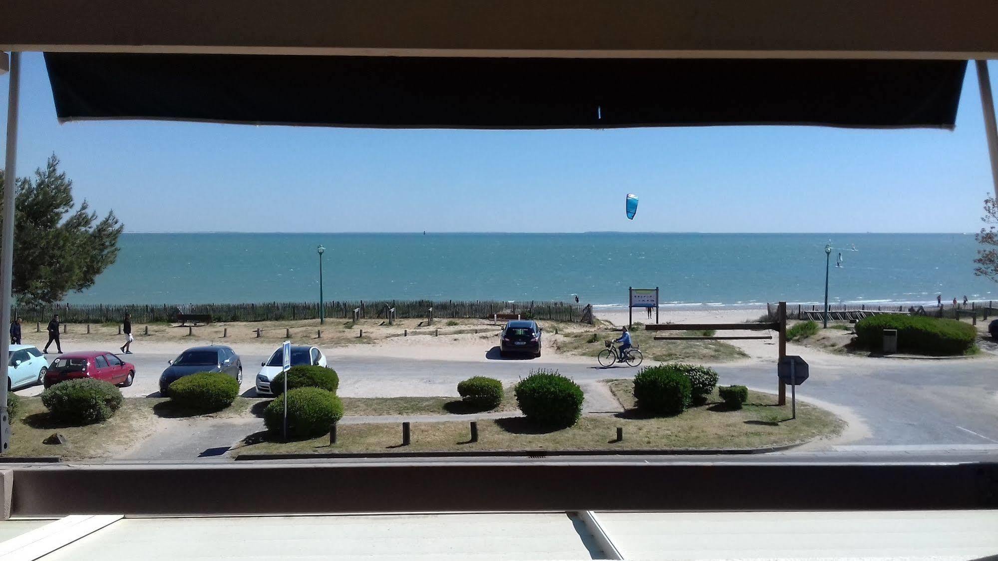 Hotel Restaurant Le Grand Large - Face A La Plage - Ile De Re Rivedoux-Plage Ngoại thất bức ảnh